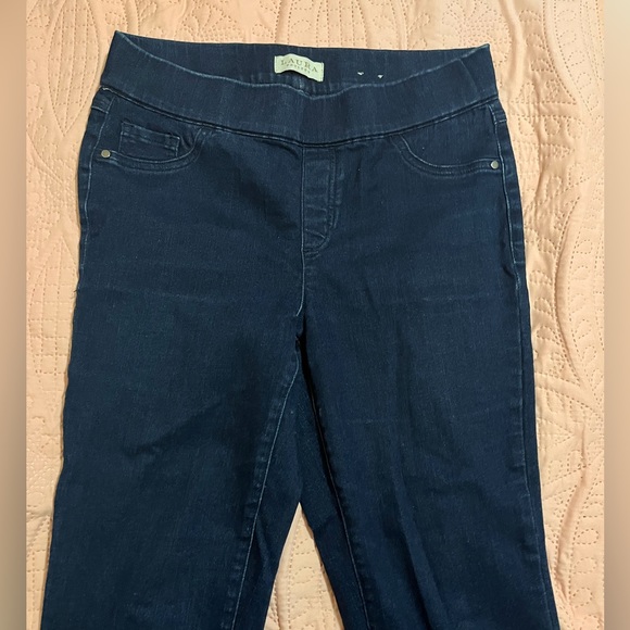 Petite pull-on pants with embellishments from Laura - Picture 5 of 5